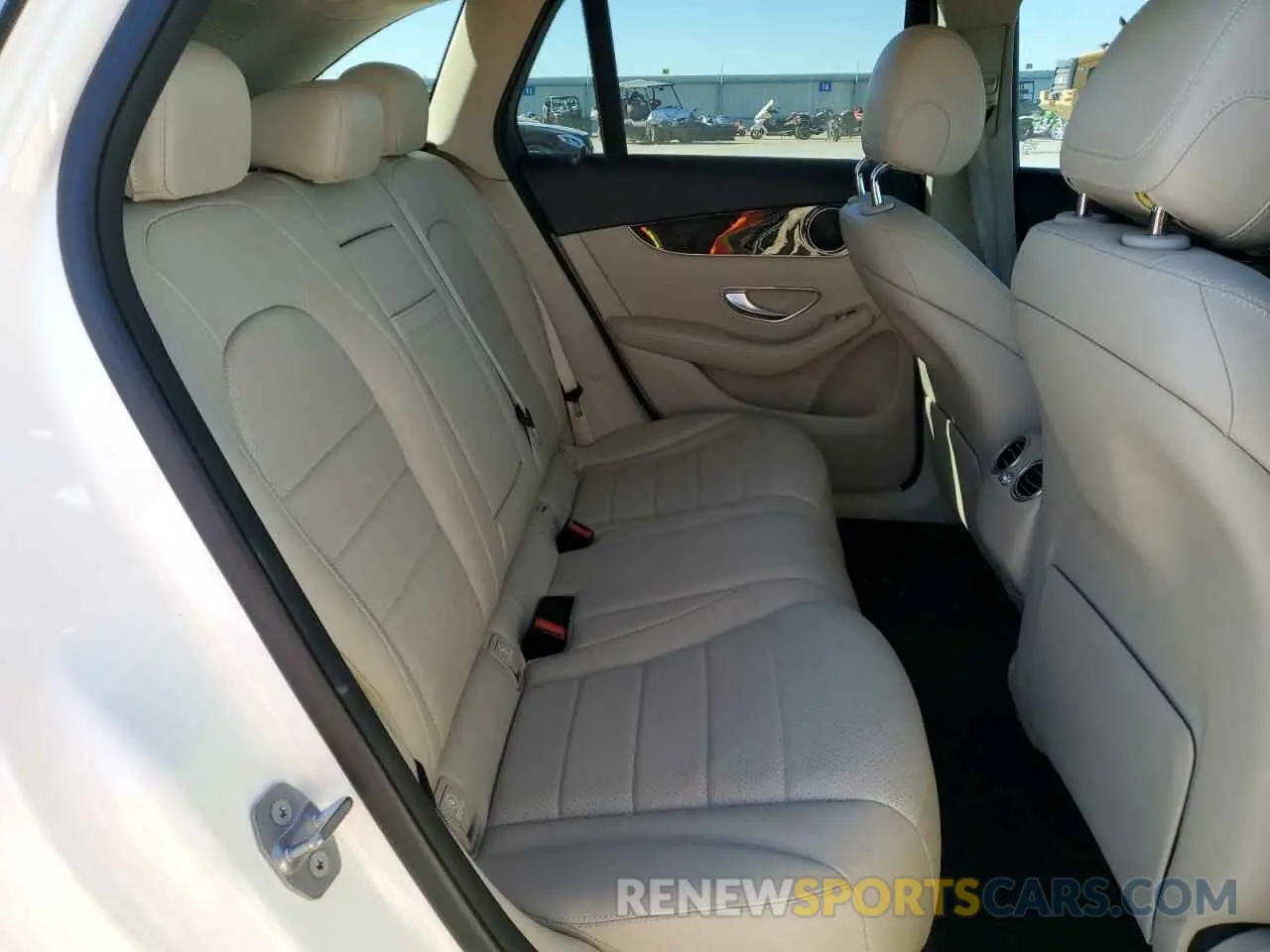 11 Photograph of a damaged car WDC0G8DB1LF741369 MERCEDES-BENZ GLC-CLASS 2020