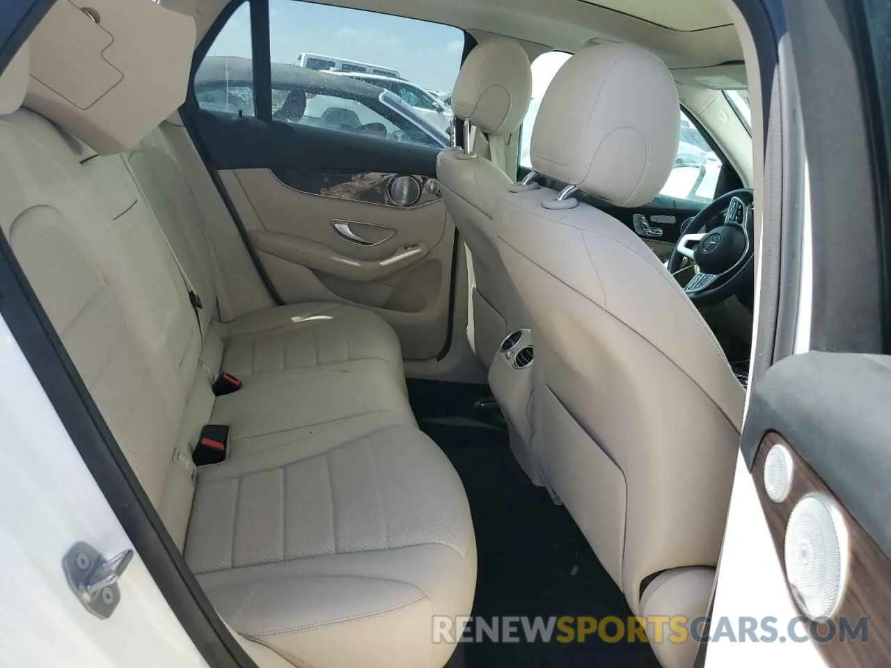 11 Photograph of a damaged car WDC0G8DB2LF686883 MERCEDES-BENZ GLC-CLASS 2020
