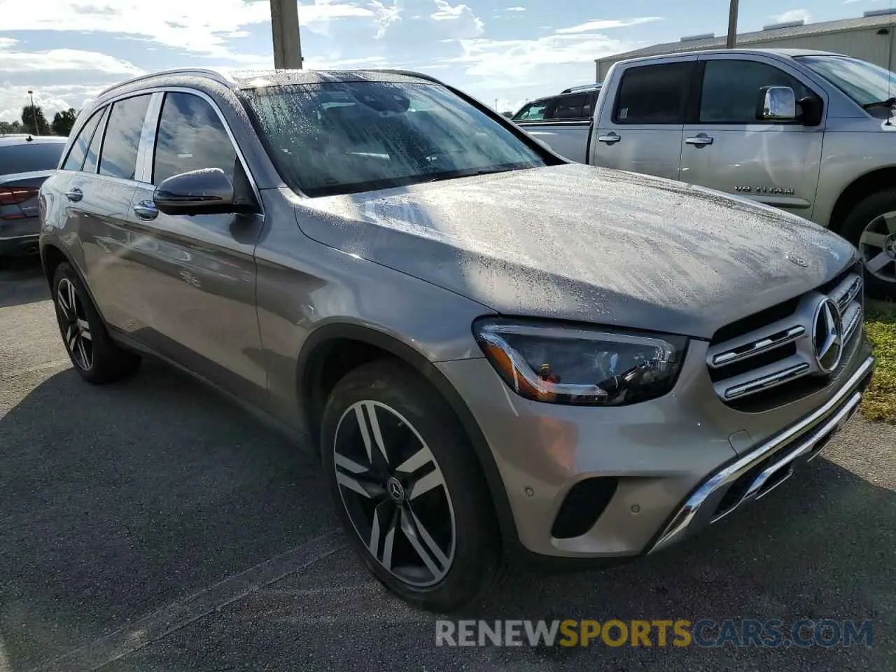4 Photograph of a damaged car WDC0G8DB2LF698502 MERCEDES-BENZ GLC-CLASS 2020