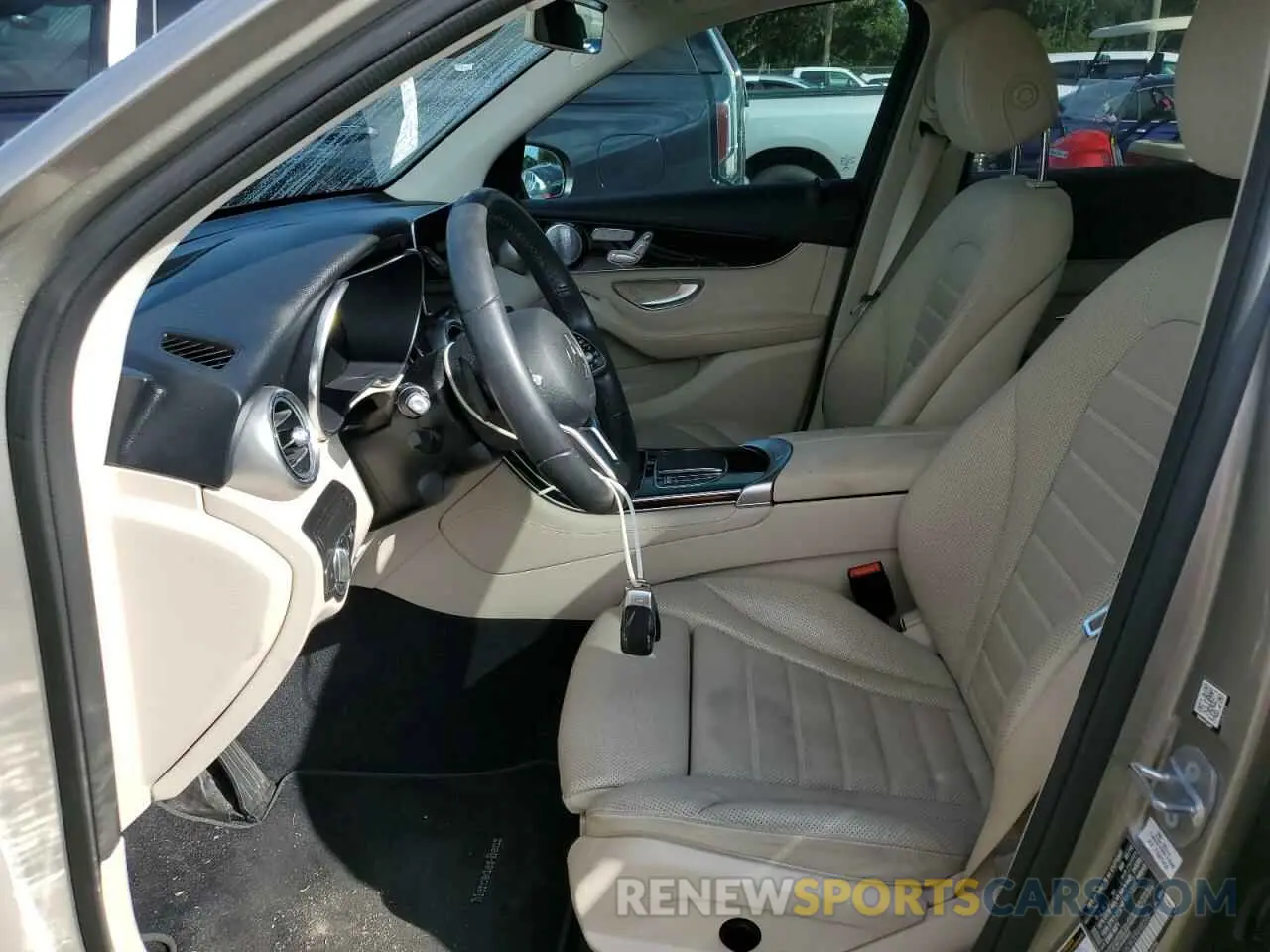 7 Photograph of a damaged car WDC0G8DB2LF698502 MERCEDES-BENZ GLC-CLASS 2020