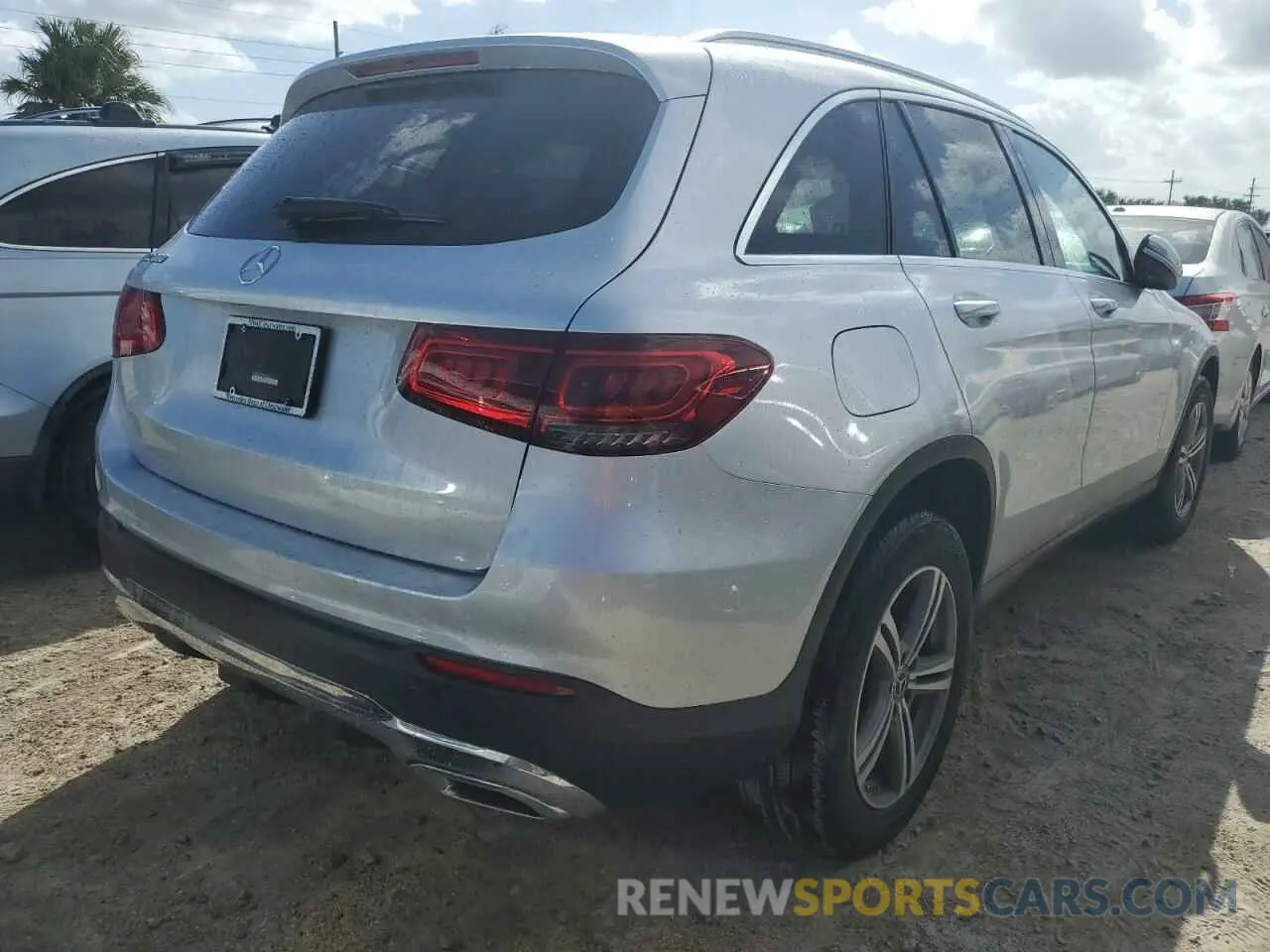 3 Photograph of a damaged car WDC0G8DB2LF712429 MERCEDES-BENZ GLC-CLASS 2020