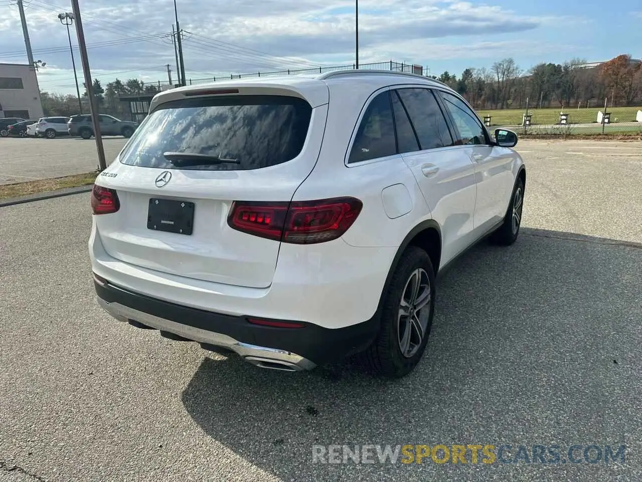 4 Photograph of a damaged car WDC0G8DB3LF735475 MERCEDES-BENZ GLC-CLASS 2020