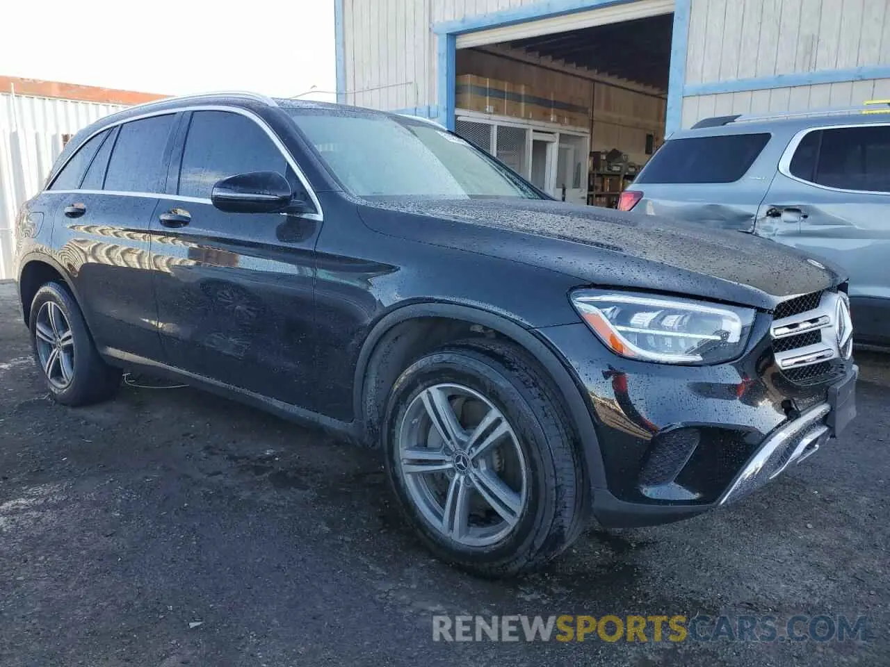 4 Photograph of a damaged car WDC0G8DB5LF698364 MERCEDES-BENZ GLC-CLASS 2020