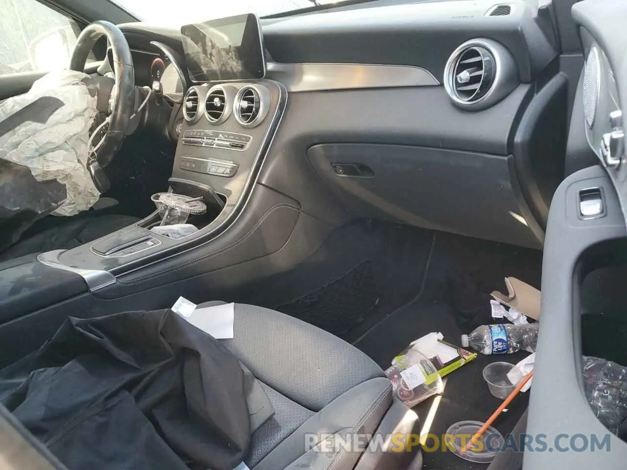 8 Photograph of a damaged car WDC0G8DB8LF673135 MERCEDES-BENZ GLC-CLASS 2020