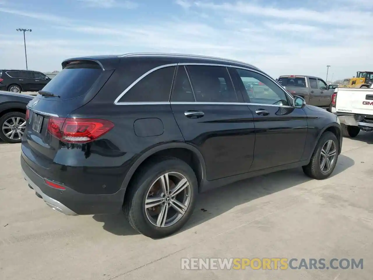 3 Photograph of a damaged car WDC0G8DB9LF739403 MERCEDES-BENZ GLC-CLASS 2020