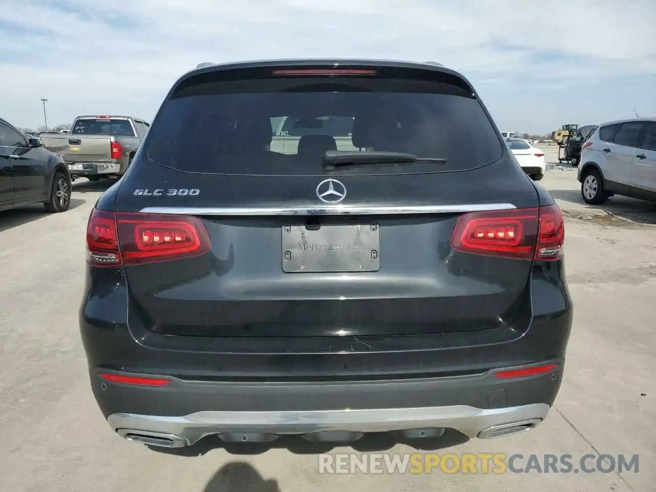 6 Photograph of a damaged car WDC0G8DB9LF739403 MERCEDES-BENZ GLC-CLASS 2020