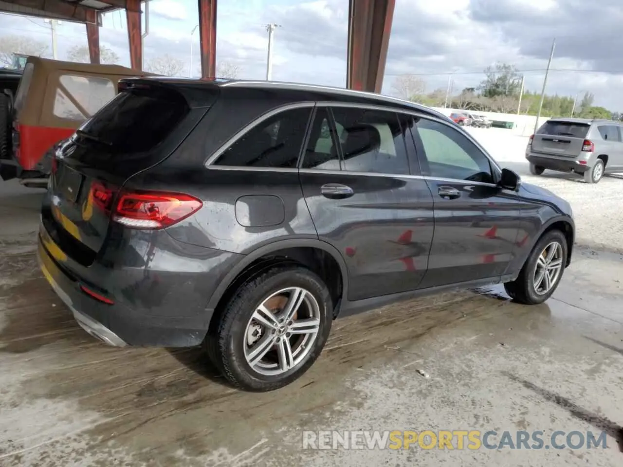 3 Photograph of a damaged car WDC0G8DBXLF708547 MERCEDES-BENZ GLC-CLASS 2020