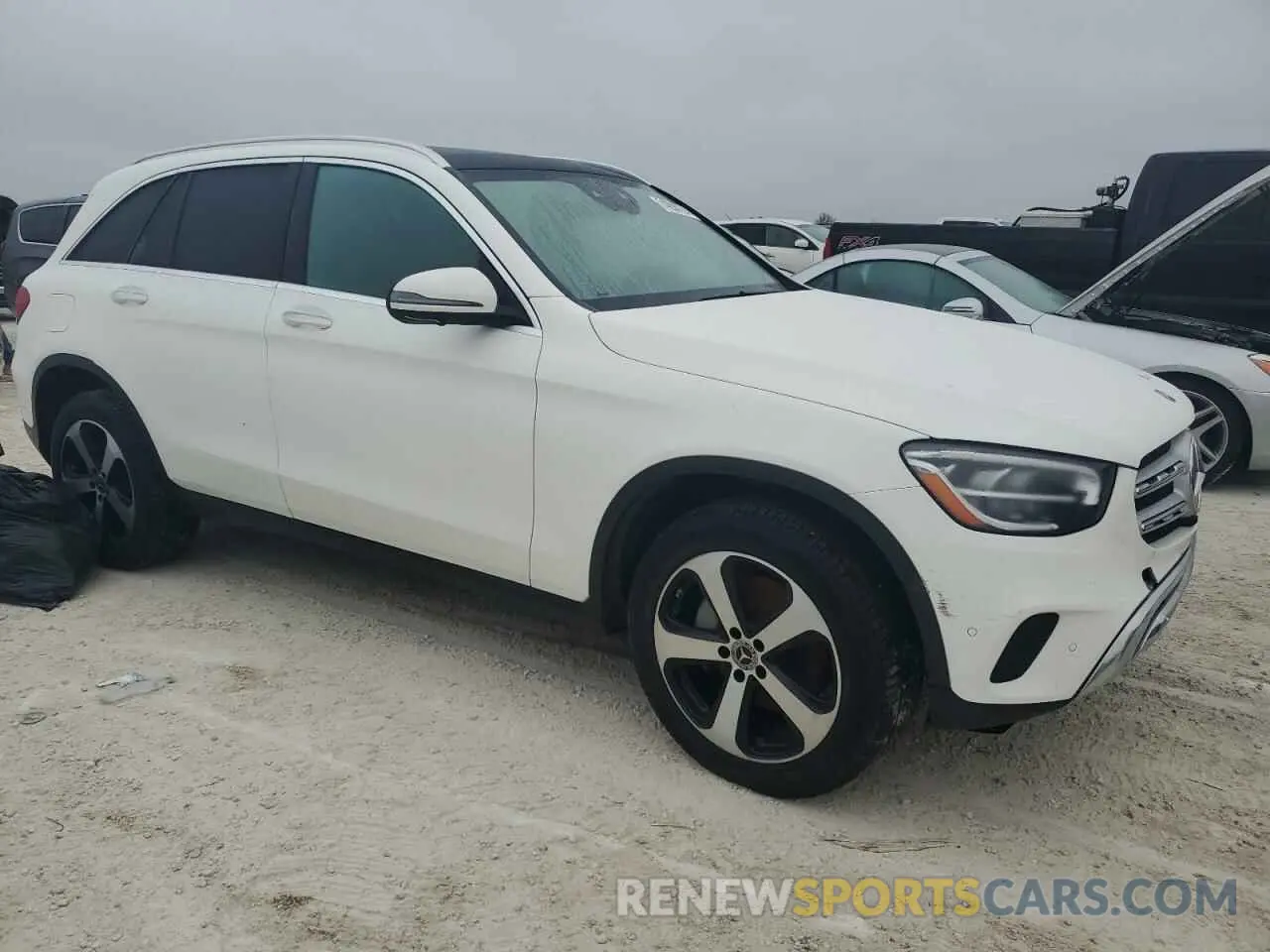 4 Photograph of a damaged car WDC0G8EB2LF681679 MERCEDES-BENZ GLC-CLASS 2020