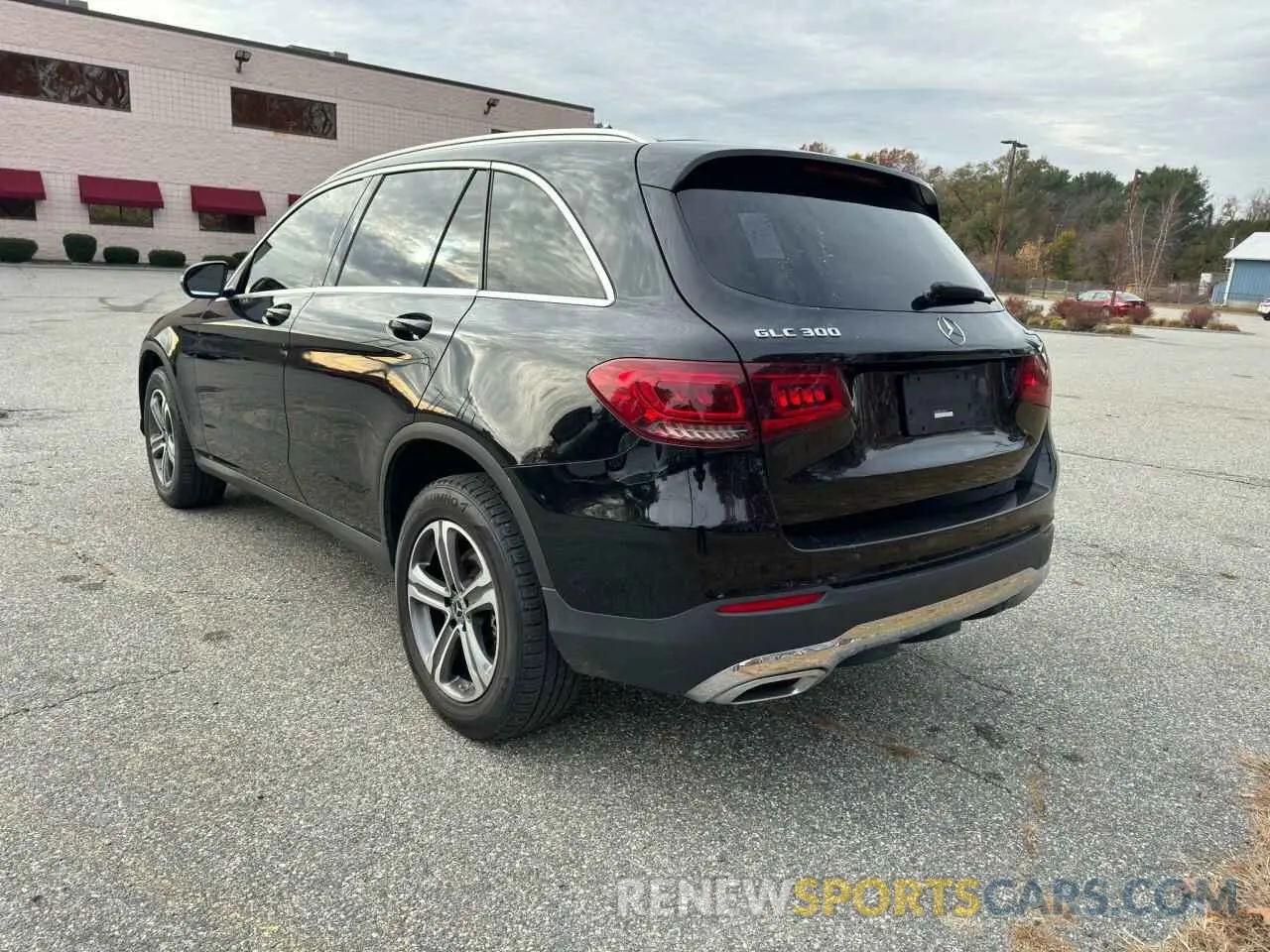 3 Photograph of a damaged car WDC0G8EB4LF740067 MERCEDES-BENZ GLC-CLASS 2020
