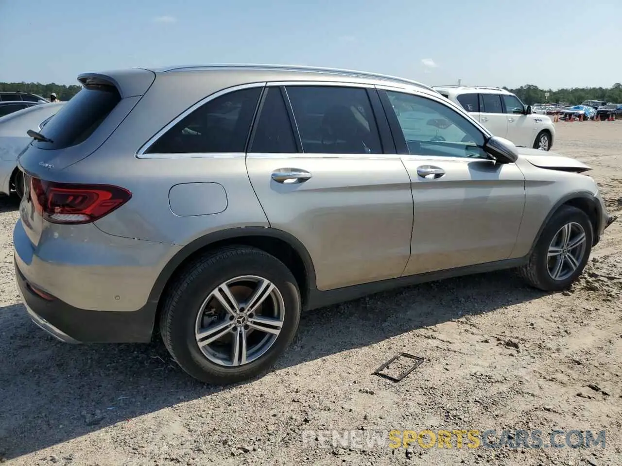 3 Photograph of a damaged car WDC0G8EB4LF748203 MERCEDES-BENZ GLC-CLASS 2020