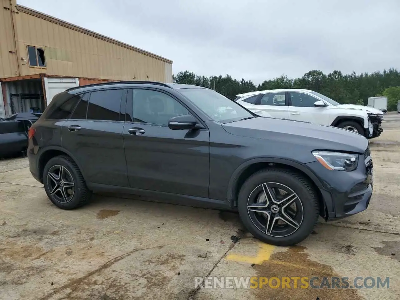 4 Photograph of a damaged car WDC0G8EB4LF754938 MERCEDES-BENZ GLC-CLASS 2020