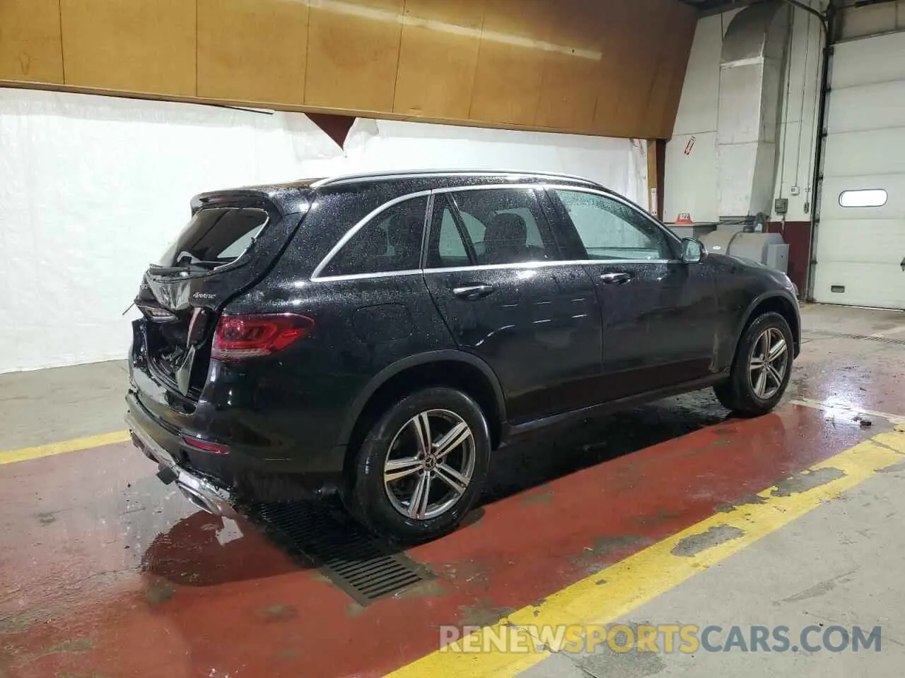 3 Photograph of a damaged car WDC0G8EB6LF688585 MERCEDES-BENZ GLC-CLASS 2020