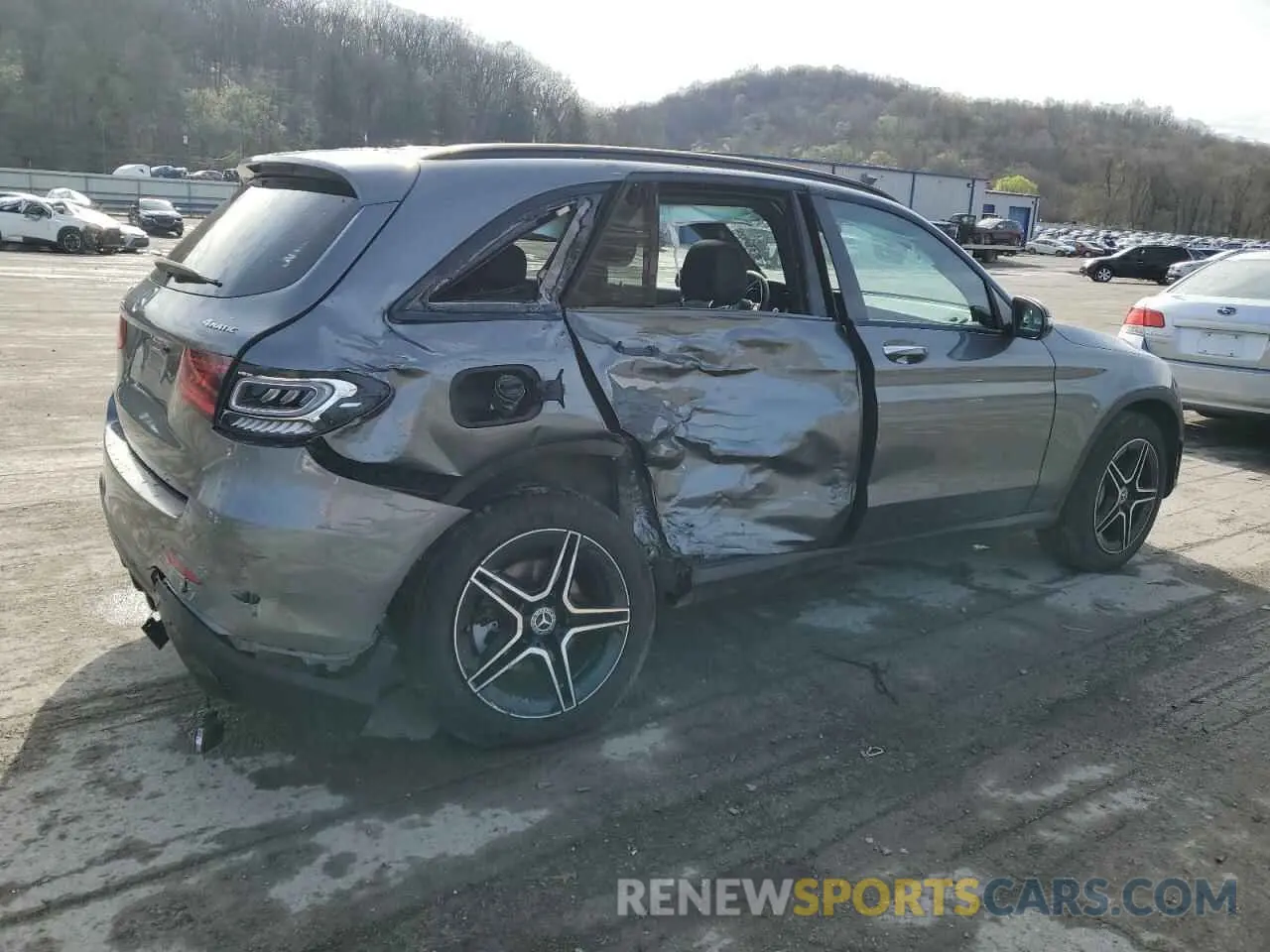 3 Photograph of a damaged car WDC0G8EB6LF739454 MERCEDES-BENZ GLC-CLASS 2020