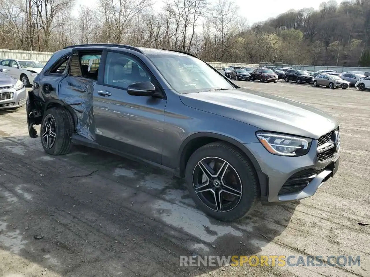 4 Photograph of a damaged car WDC0G8EB6LF739454 MERCEDES-BENZ GLC-CLASS 2020