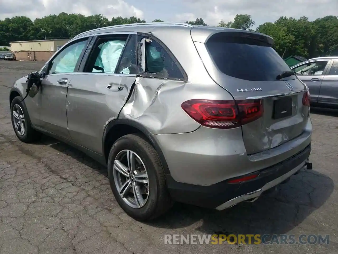 3 Photograph of a damaged car WDC0G8EB9LF743398 MERCEDES-BENZ GLC-CLASS 2020