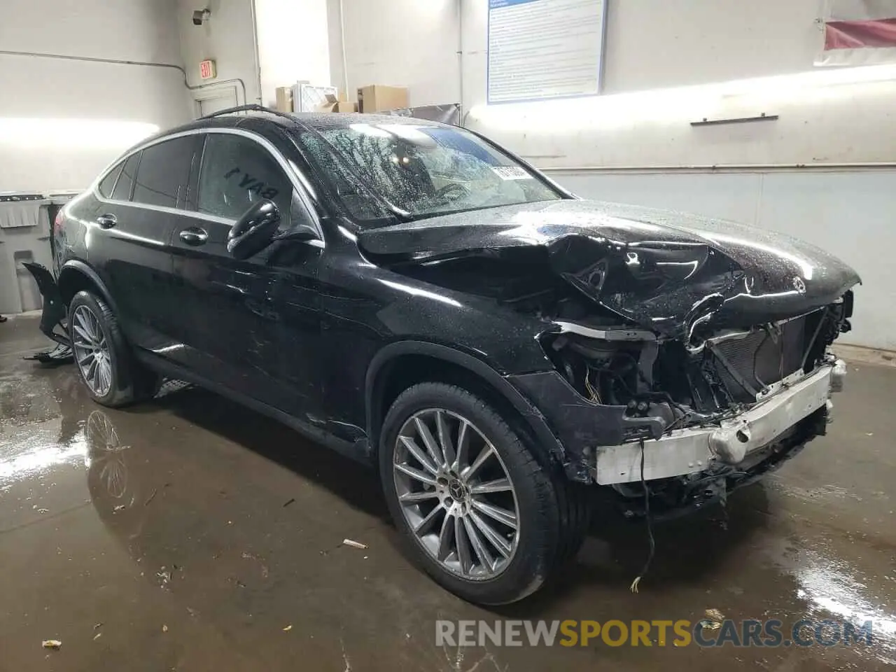 4 Photograph of a damaged car WDC0J8EB7LF737763 MERCEDES-BENZ GLC-CLASS 2020