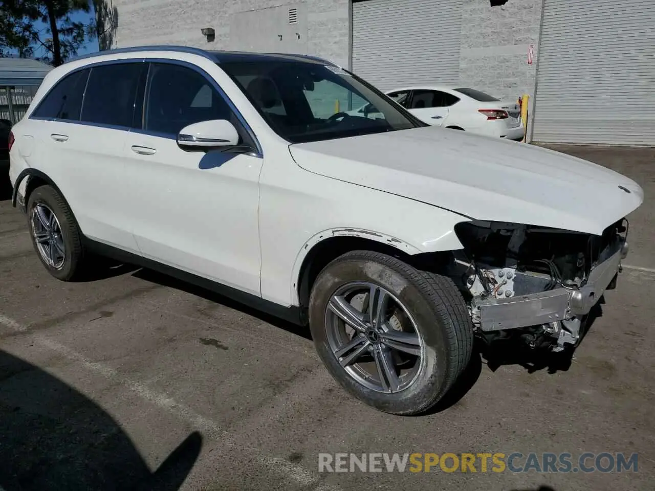 4 Photograph of a damaged car W1N0G8DB0MF975325 MERCEDES-BENZ GLC-CLASS 2021
