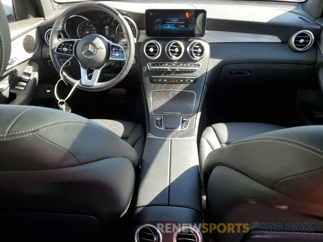 8 Photograph of a damaged car W1N0G8DB0MF975325 MERCEDES-BENZ GLC-CLASS 2021