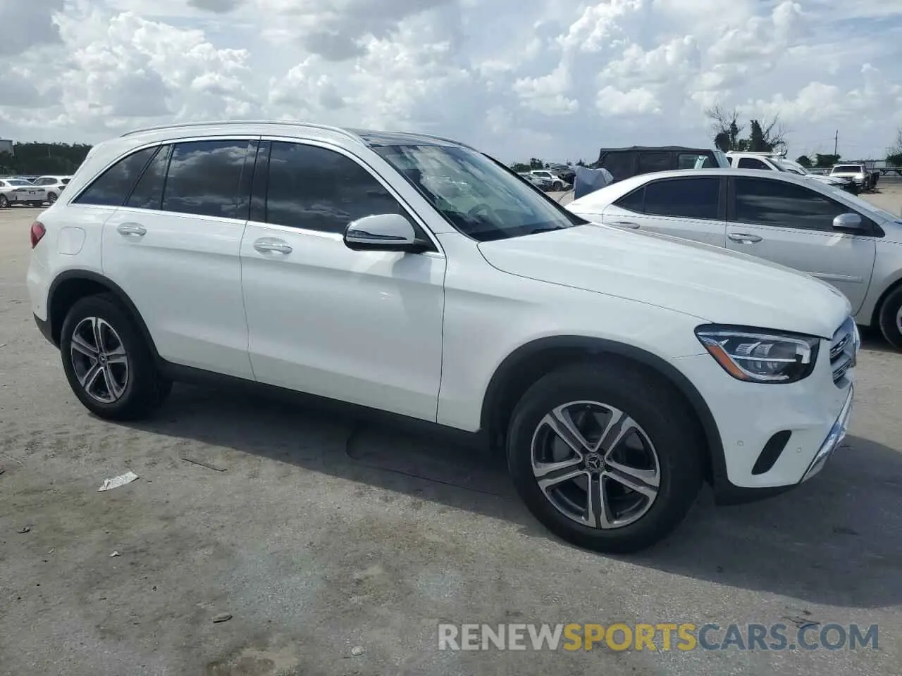 4 Photograph of a damaged car W1N0G8DB1MF967976 MERCEDES-BENZ GLC-CLASS 2021
