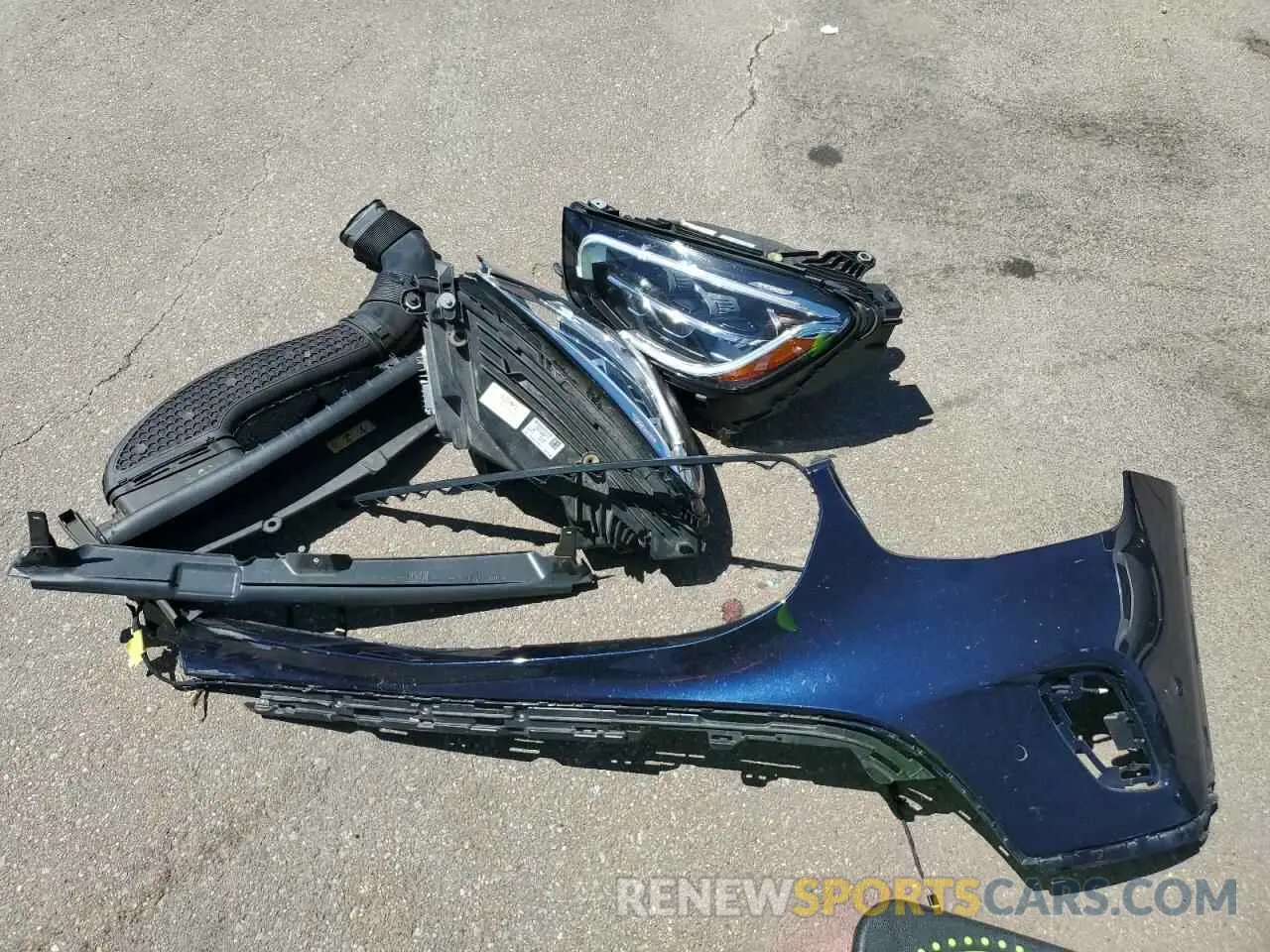 13 Photograph of a damaged car W1N0G8DB2MF871368 MERCEDES-BENZ GLC-CLASS 2021