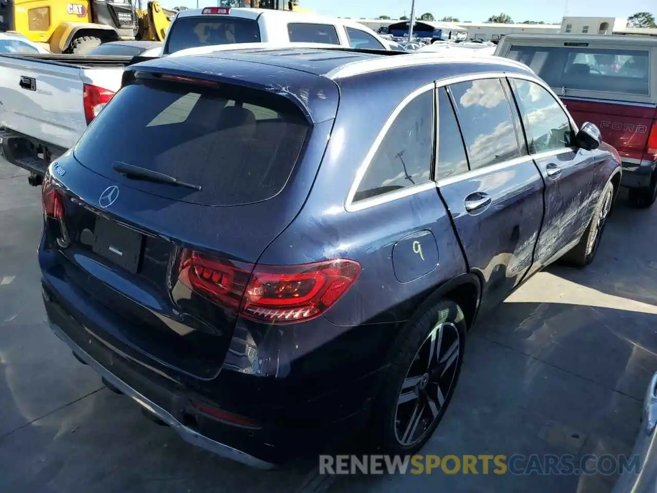 4 Photograph of a damaged car W1N0G8DB2MF898618 MERCEDES-BENZ GLC-CLASS 2021