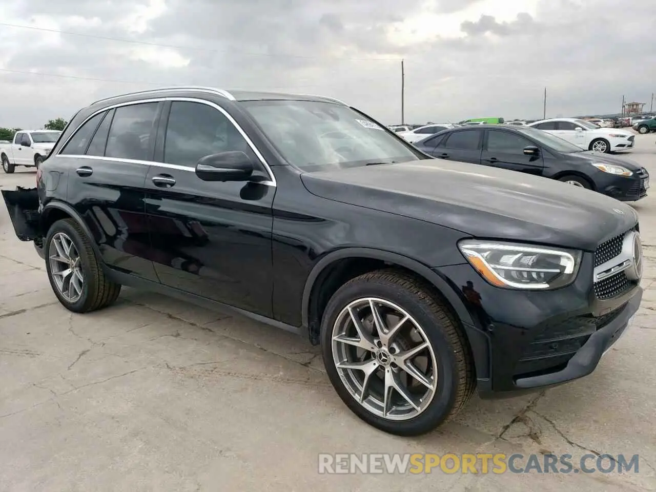 4 Photograph of a damaged car W1N0G8DB3MF869354 MERCEDES-BENZ GLC-CLASS 2021