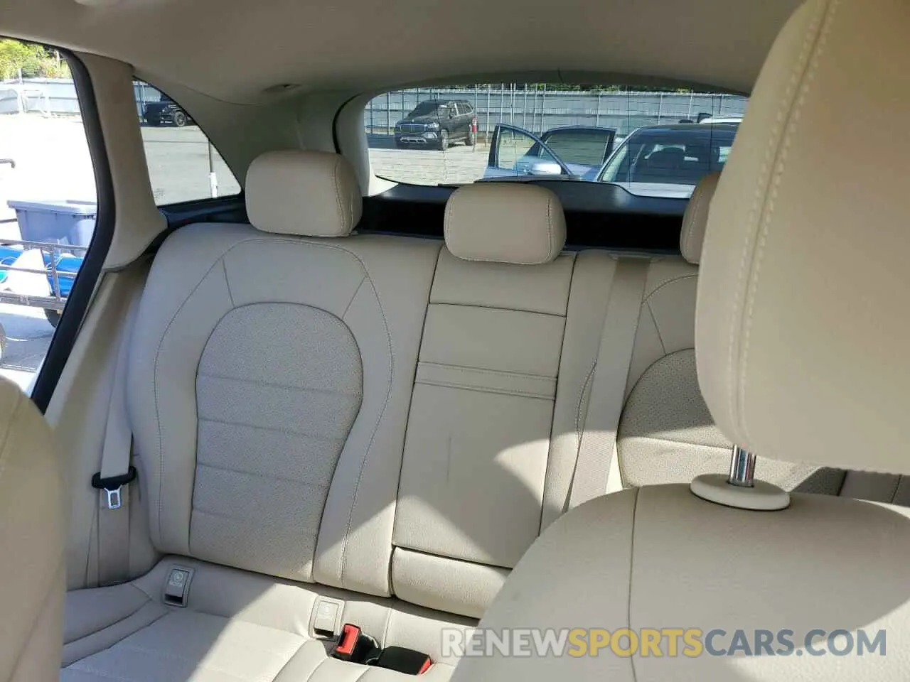 10 Photograph of a damaged car W1N0G8DB4MF938990 MERCEDES-BENZ GLC-CLASS 2021