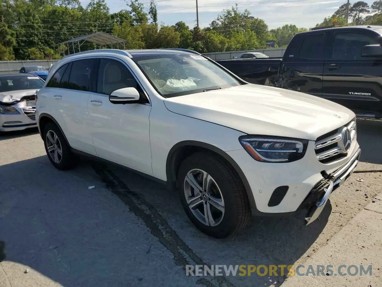 4 Photograph of a damaged car W1N0G8DB4MF938990 MERCEDES-BENZ GLC-CLASS 2021