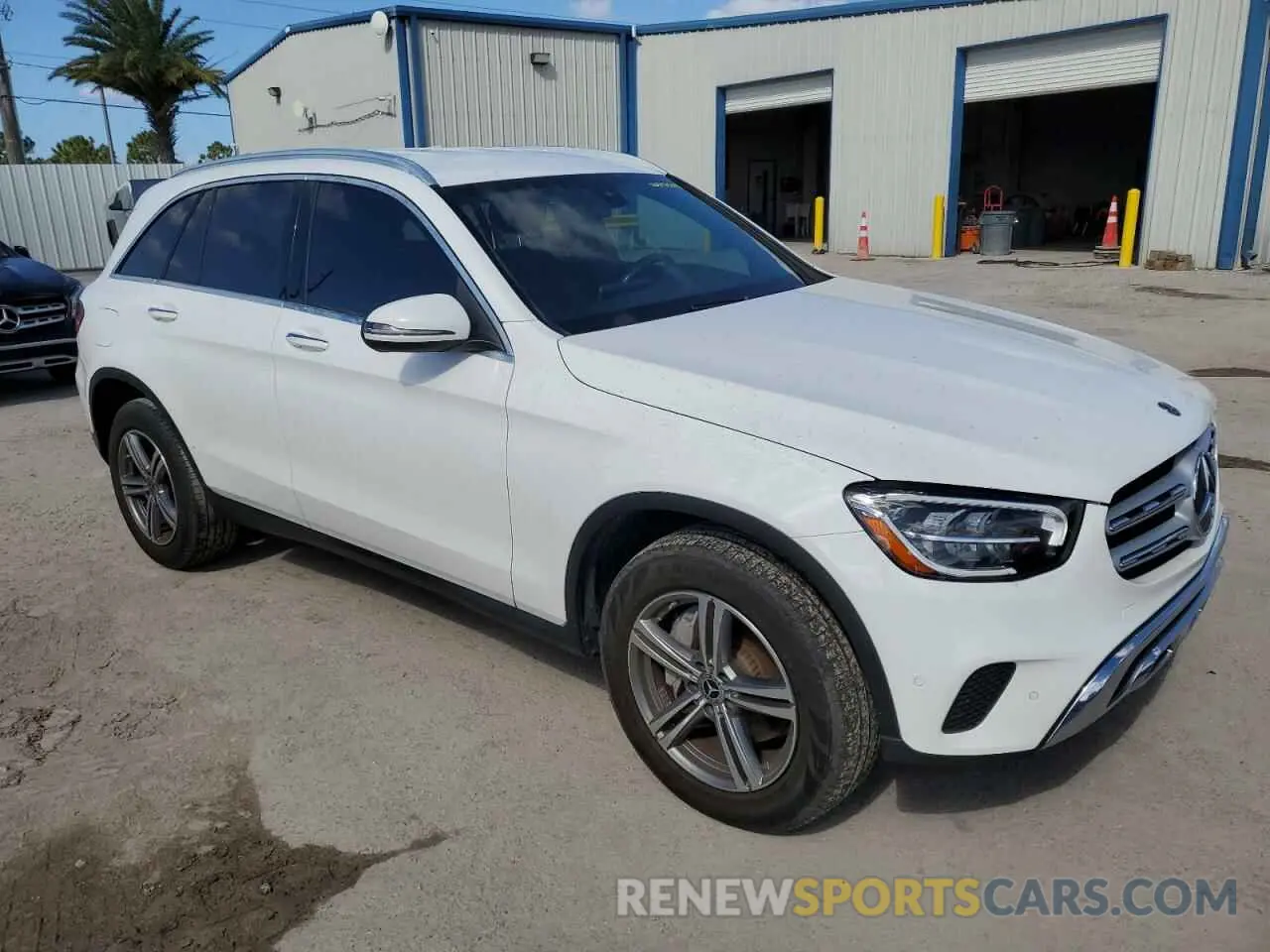 4 Photograph of a damaged car W1N0G8DB4MV264197 MERCEDES-BENZ GLC-CLASS 2021