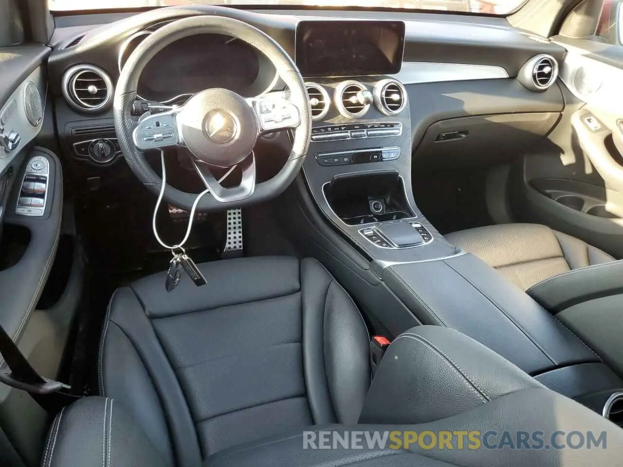 8 Photograph of a damaged car W1N0G8DB5MF959590 MERCEDES-BENZ GLC-CLASS 2021