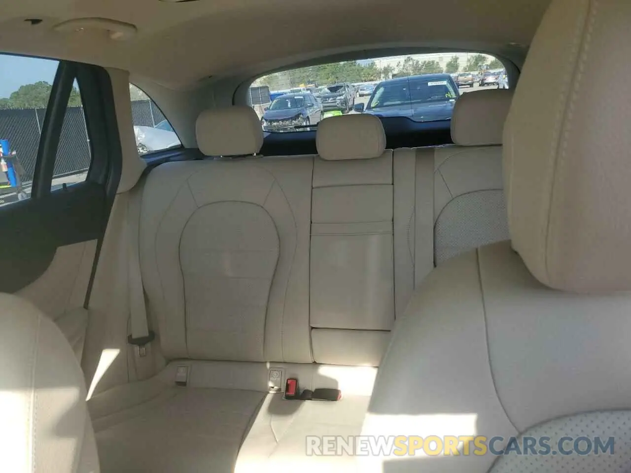 10 Photograph of a damaged car W1N0G8DB5MV278464 MERCEDES-BENZ GLC-CLASS 2021