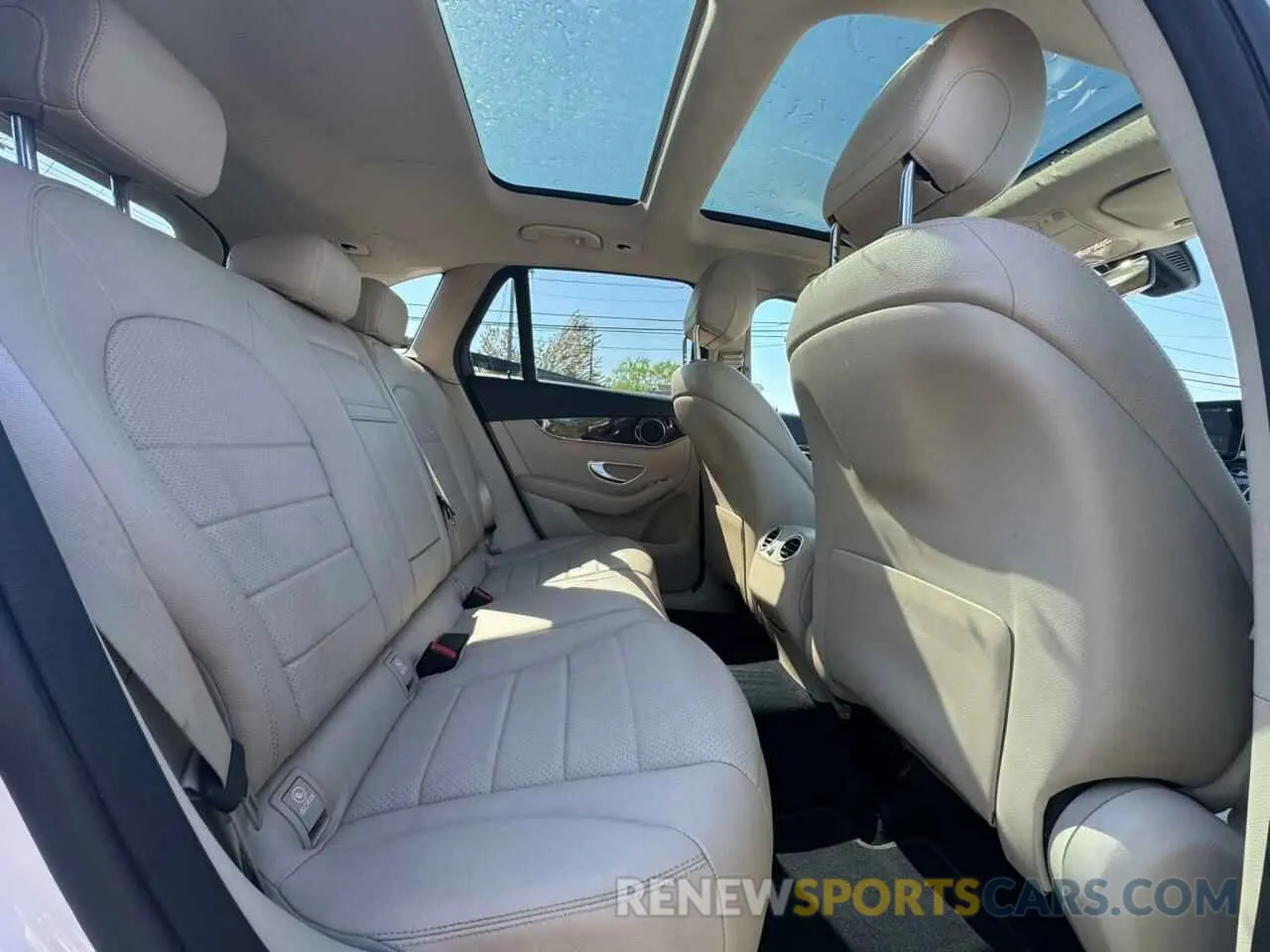 6 Photograph of a damaged car W1N0G8DB6MV300830 MERCEDES-BENZ GLC-CLASS 2021