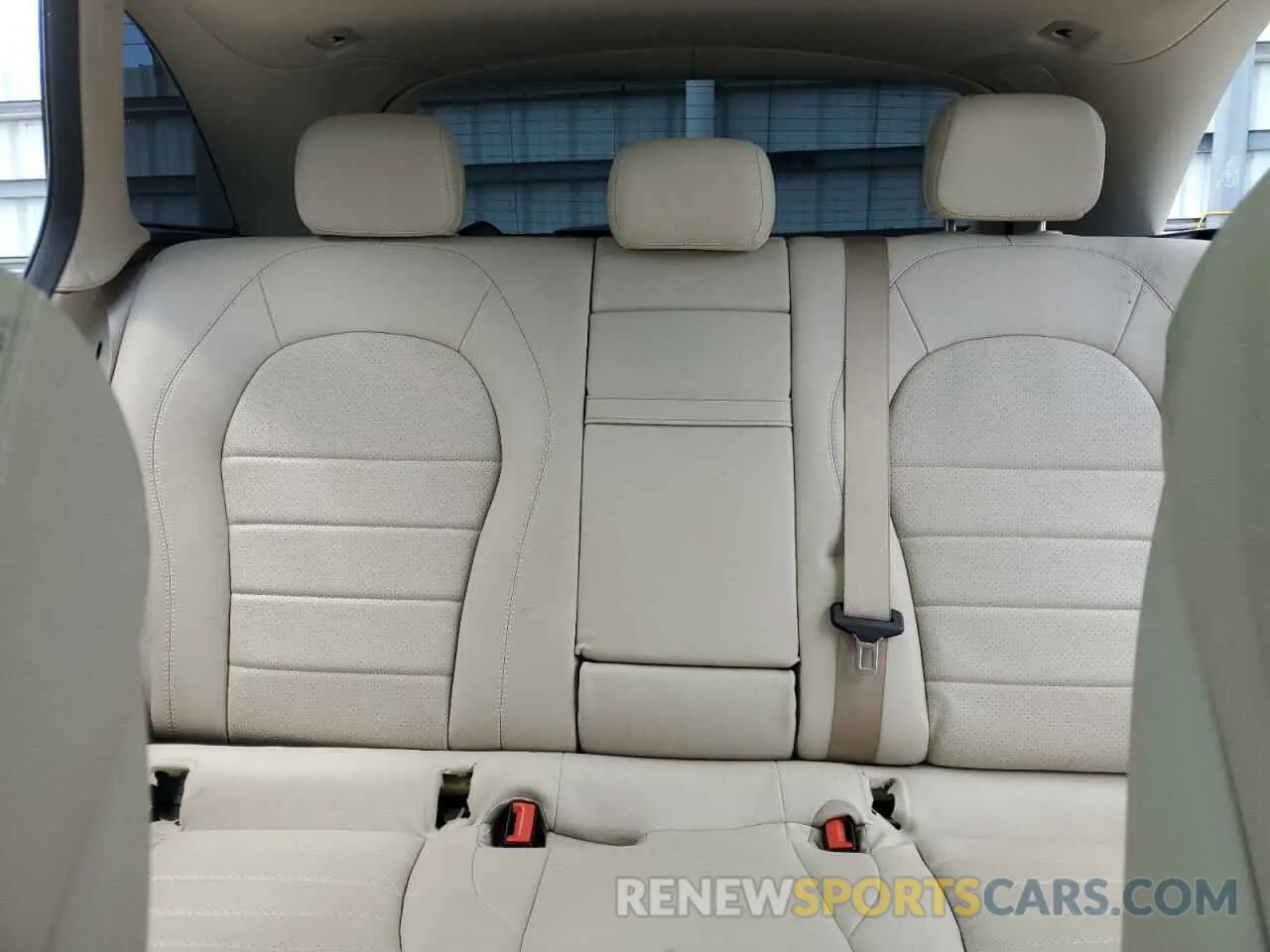 10 Photograph of a damaged car W1N0G8DB7MF869020 MERCEDES-BENZ GLC-CLASS 2021