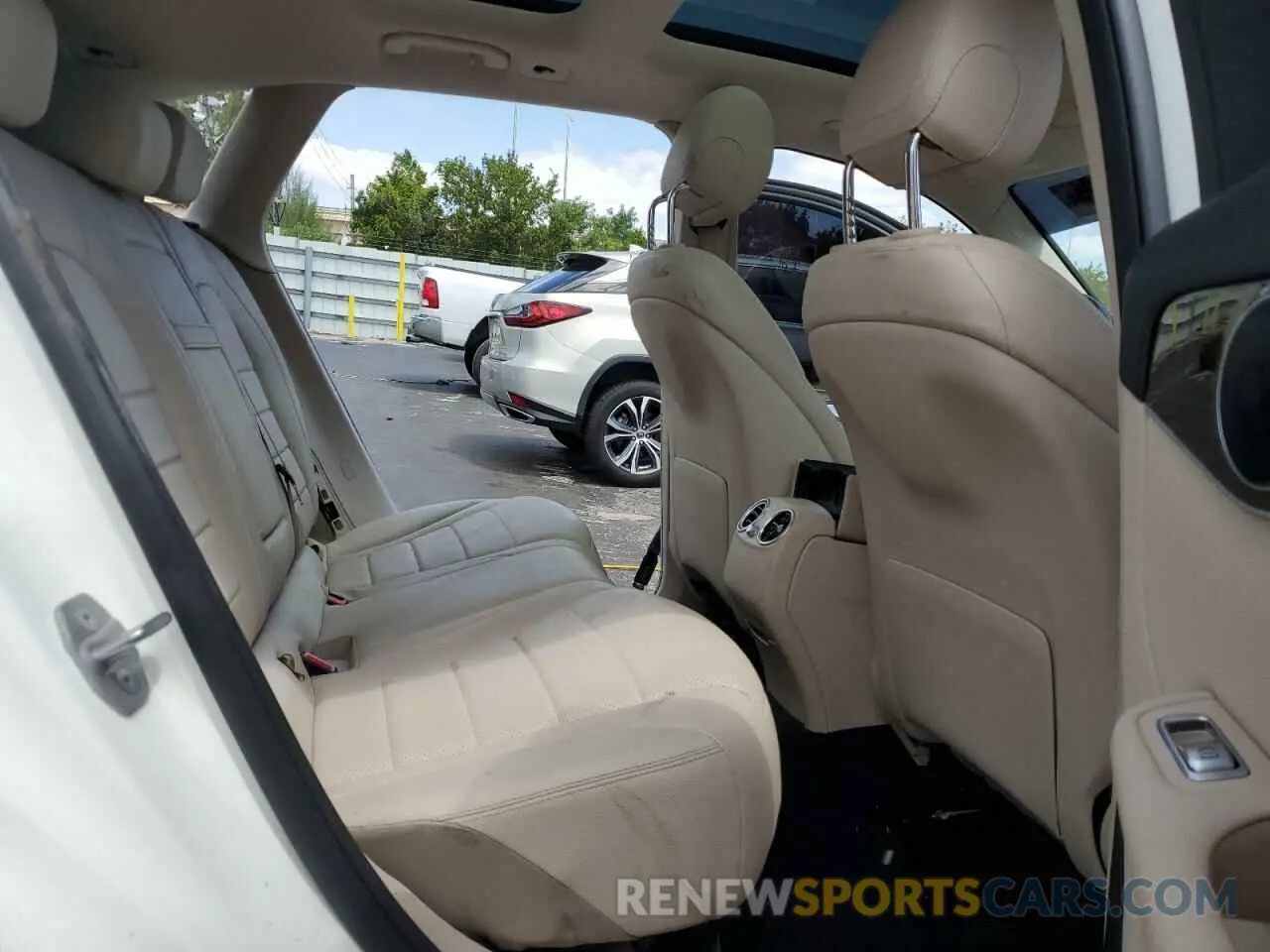 11 Photograph of a damaged car W1N0G8DB7MF869020 MERCEDES-BENZ GLC-CLASS 2021