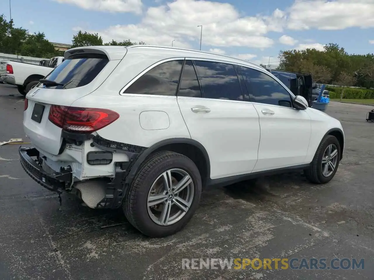 3 Photograph of a damaged car W1N0G8DB7MF869020 MERCEDES-BENZ GLC-CLASS 2021