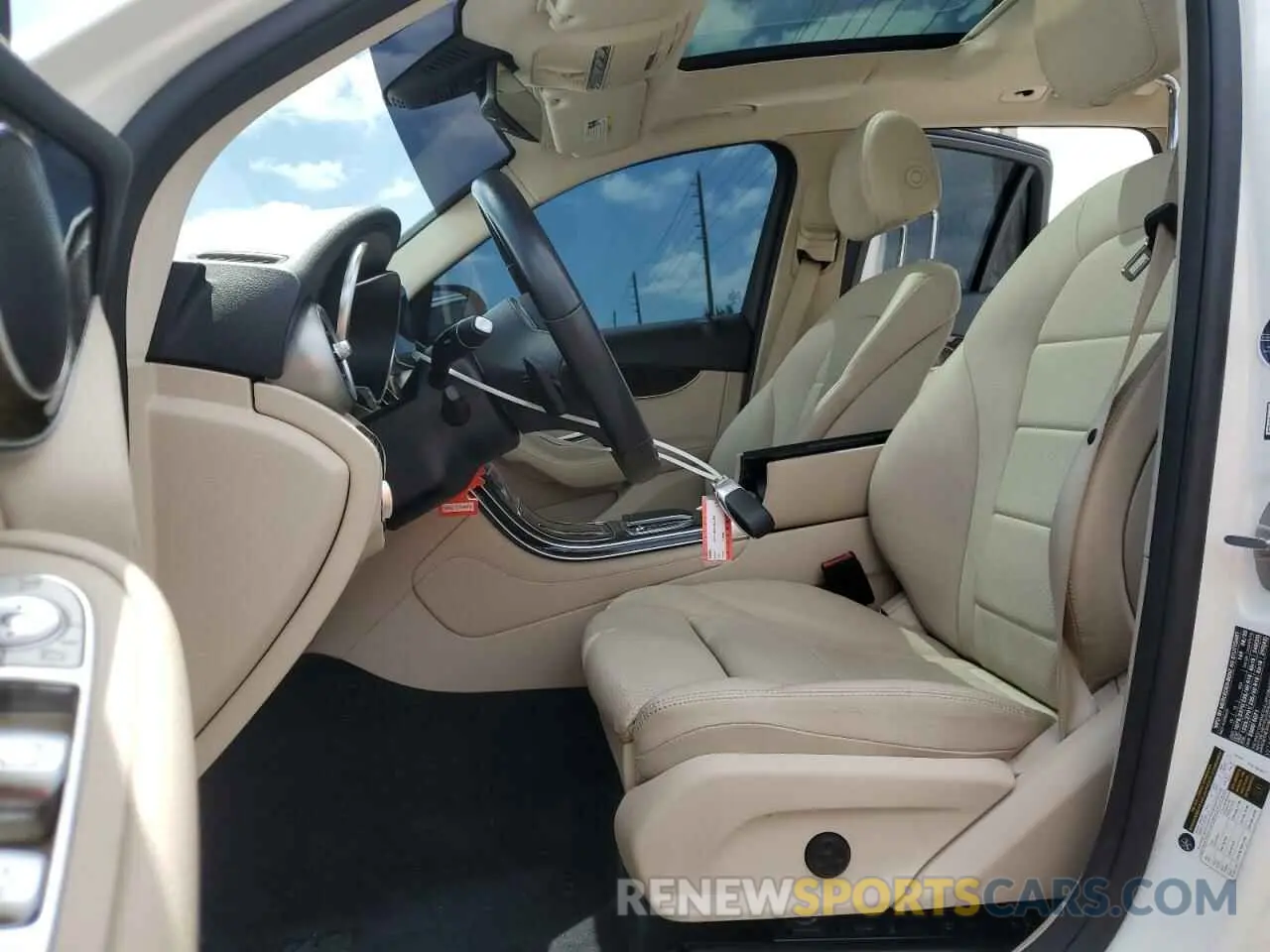 7 Photograph of a damaged car W1N0G8DB7MF869020 MERCEDES-BENZ GLC-CLASS 2021