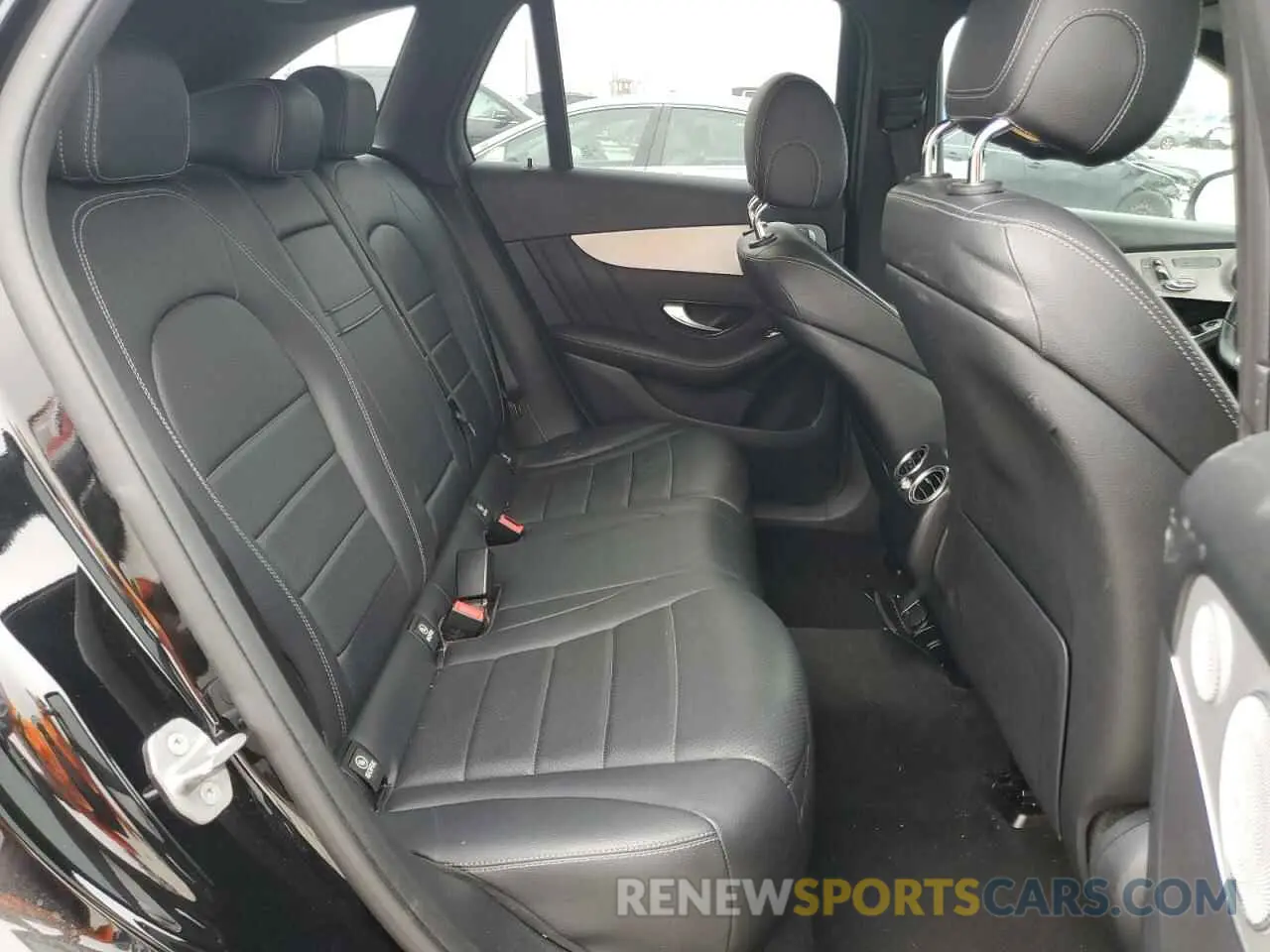 11 Photograph of a damaged car W1N0G8DB9MV266575 MERCEDES-BENZ GLC-CLASS 2021