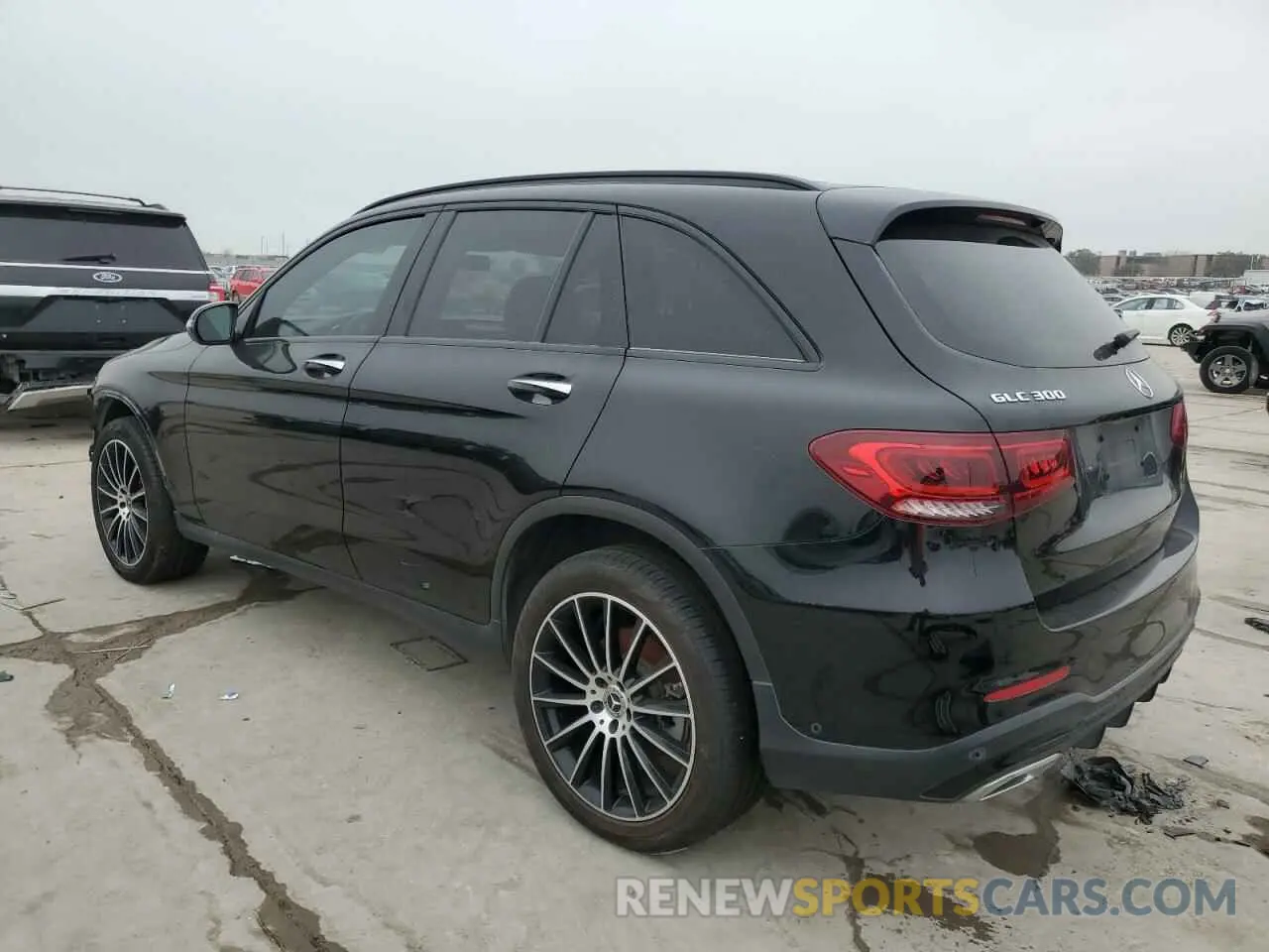 2 Photograph of a damaged car W1N0G8DB9MV266575 MERCEDES-BENZ GLC-CLASS 2021