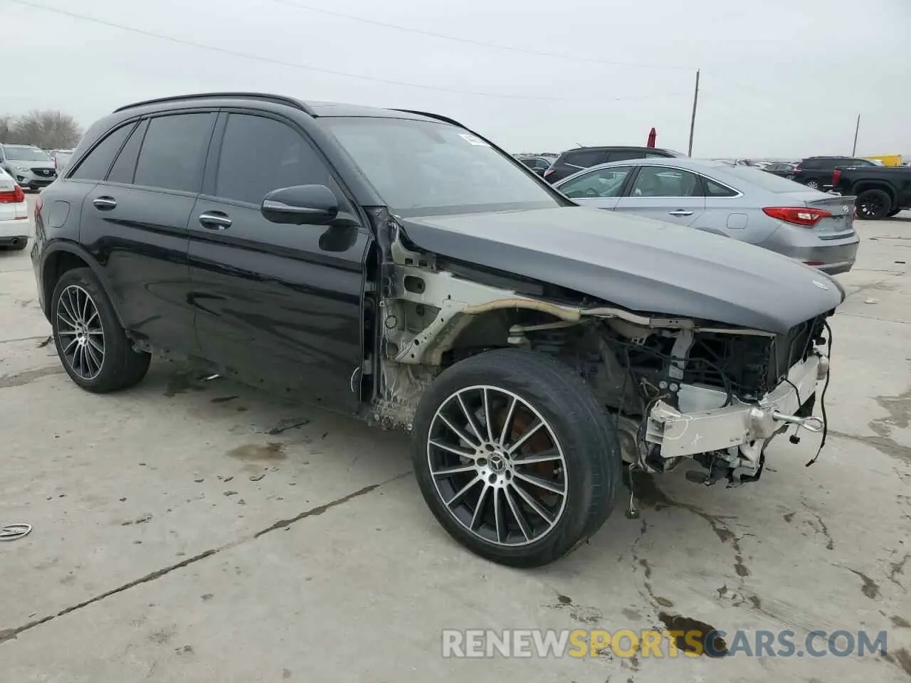 4 Photograph of a damaged car W1N0G8DB9MV266575 MERCEDES-BENZ GLC-CLASS 2021