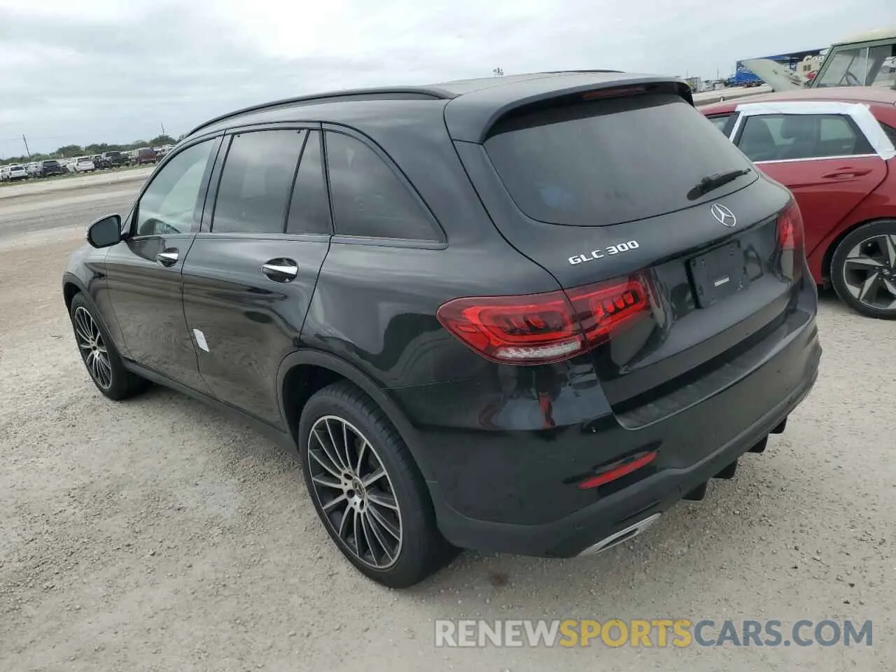 2 Photograph of a damaged car W1N0G8DBXMF917738 MERCEDES-BENZ GLC-CLASS 2021