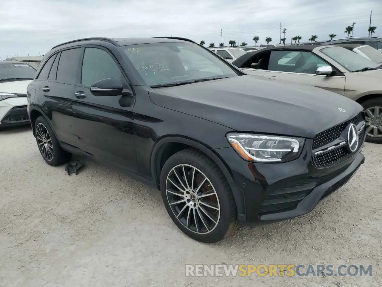 4 Photograph of a damaged car W1N0G8DBXMF917738 MERCEDES-BENZ GLC-CLASS 2021