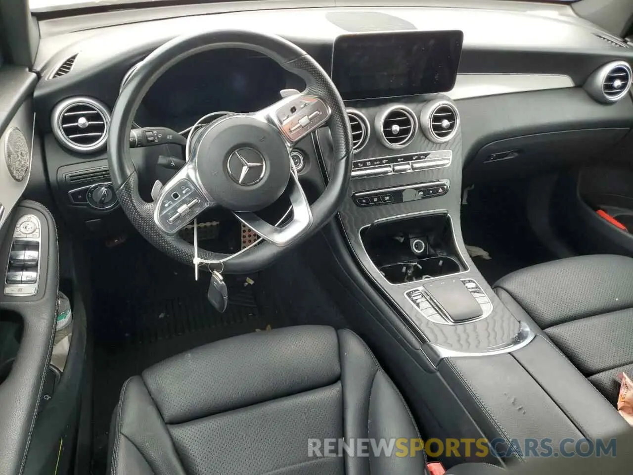 8 Photograph of a damaged car W1N0G8DBXMF917738 MERCEDES-BENZ GLC-CLASS 2021
