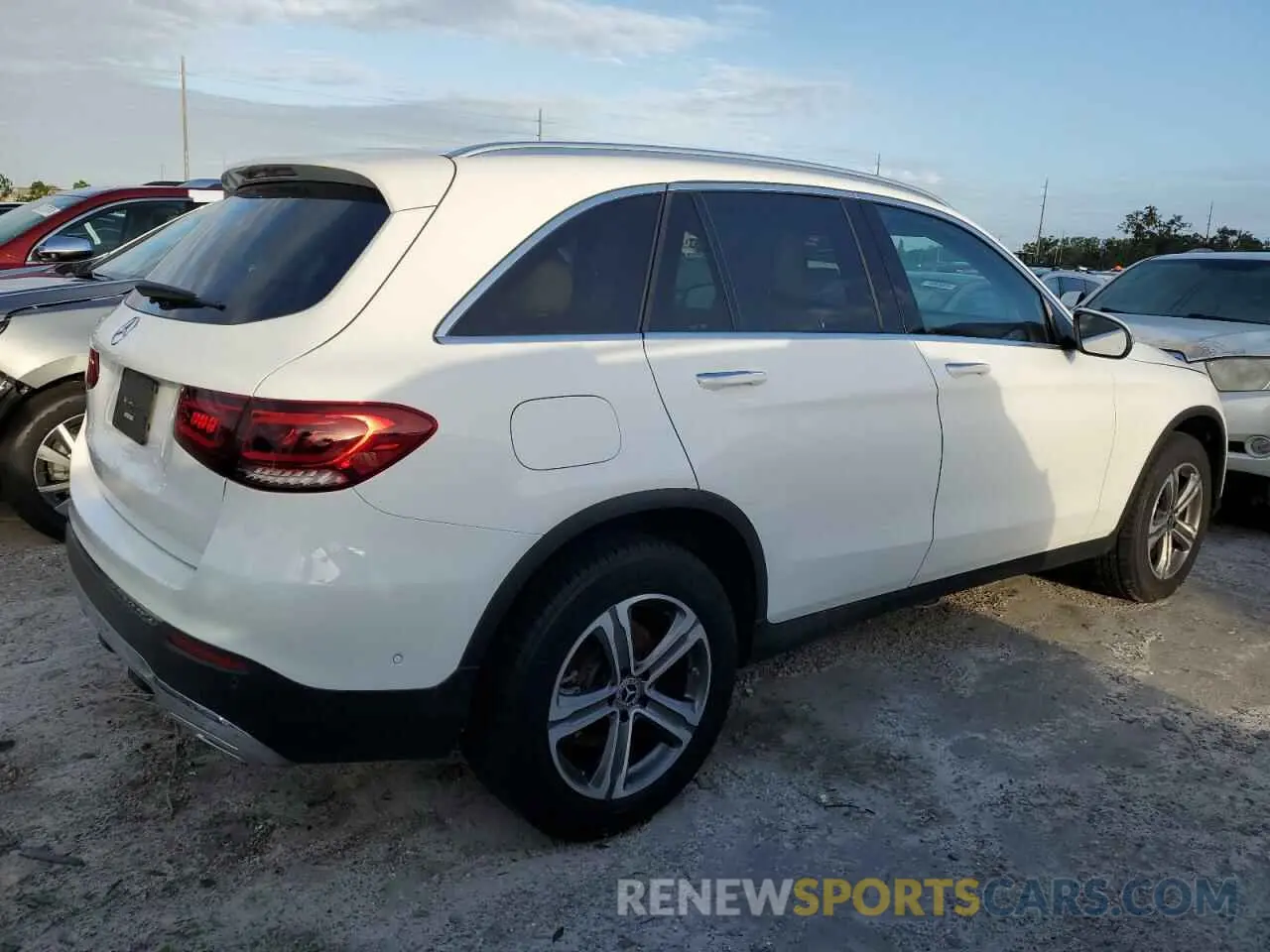 3 Photograph of a damaged car W1N0G8DBXMF927380 MERCEDES-BENZ GLC-CLASS 2021