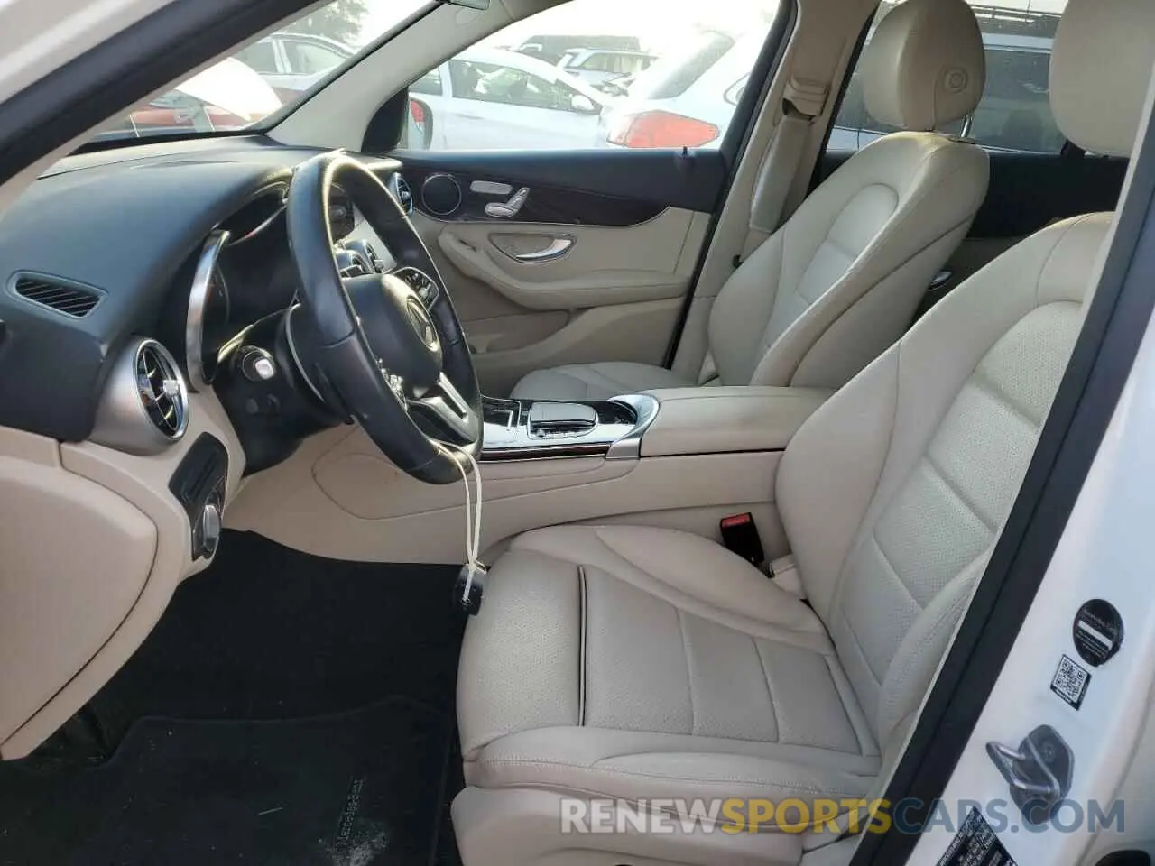 7 Photograph of a damaged car W1N0G8DBXMF927380 MERCEDES-BENZ GLC-CLASS 2021
