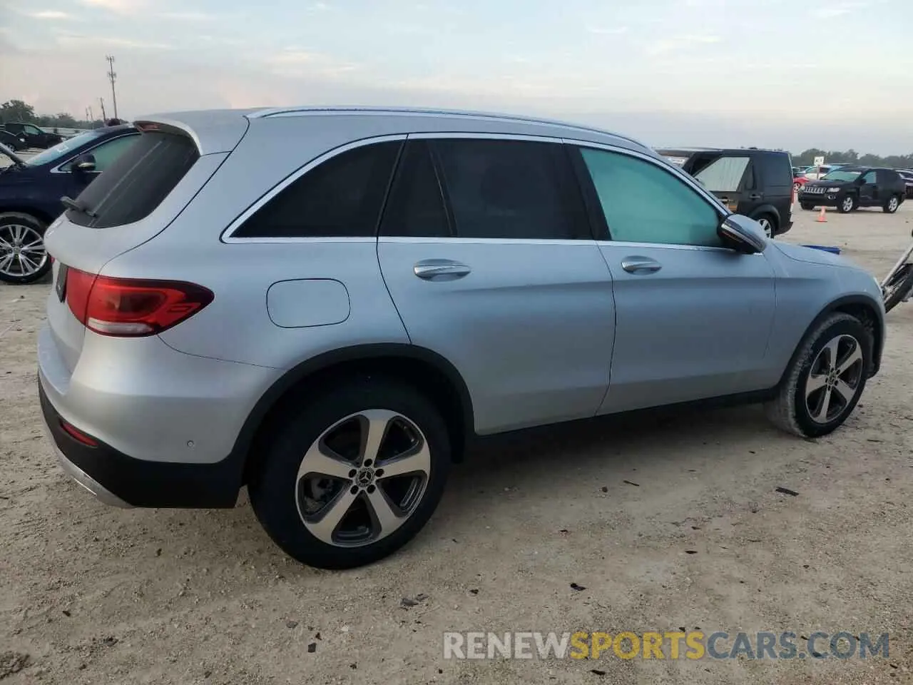 3 Photograph of a damaged car W1N0G8DBXMF977227 MERCEDES-BENZ GLC-CLASS 2021