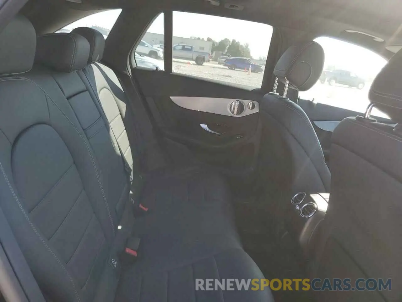 11 Photograph of a damaged car W1N0G8DBXMV321941 MERCEDES-BENZ GLC-CLASS 2021