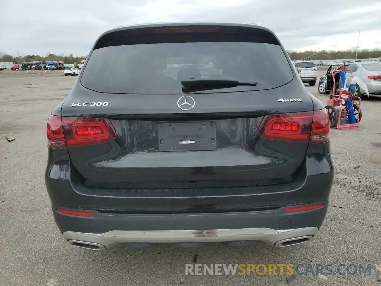6 Photograph of a damaged car W1N0G8EB1MF893957 MERCEDES-BENZ GLC-CLASS 2021