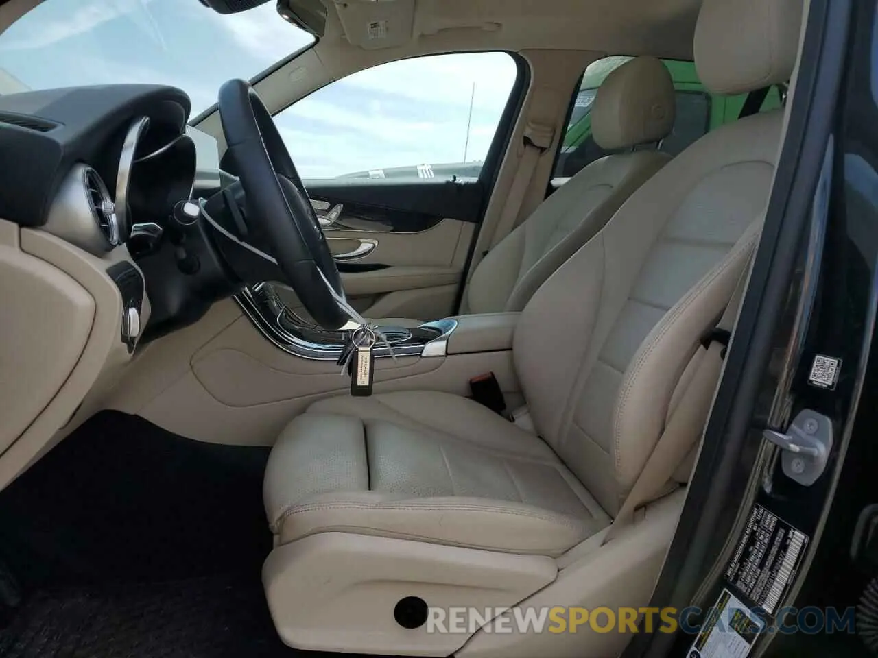 7 Photograph of a damaged car W1N0G8EB1MF924477 MERCEDES-BENZ GLC-CLASS 2021