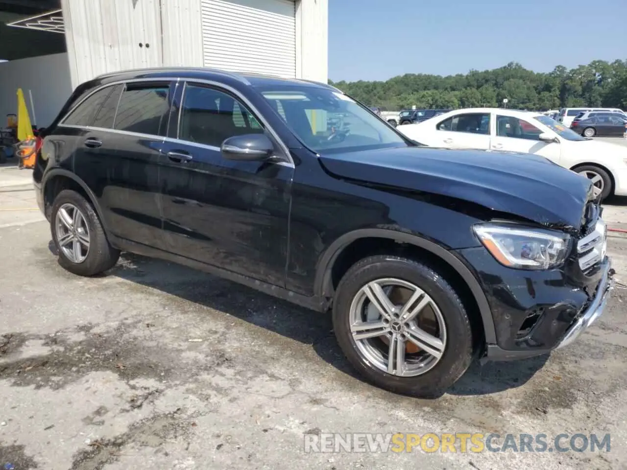 4 Photograph of a damaged car W1N0G8EB3MV293513 MERCEDES-BENZ GLC-CLASS 2021