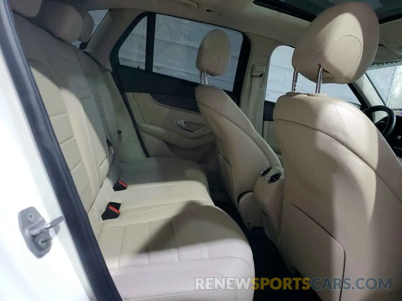 11 Photograph of a damaged car W1N0G8EB4MF903963 MERCEDES-BENZ GLC-CLASS 2021